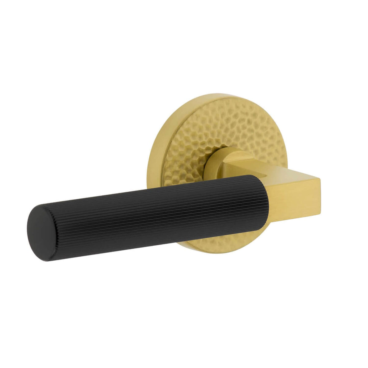 Circolo Hammered Rosette in Satin Brass with Satin Black Contempo Fluted Lever