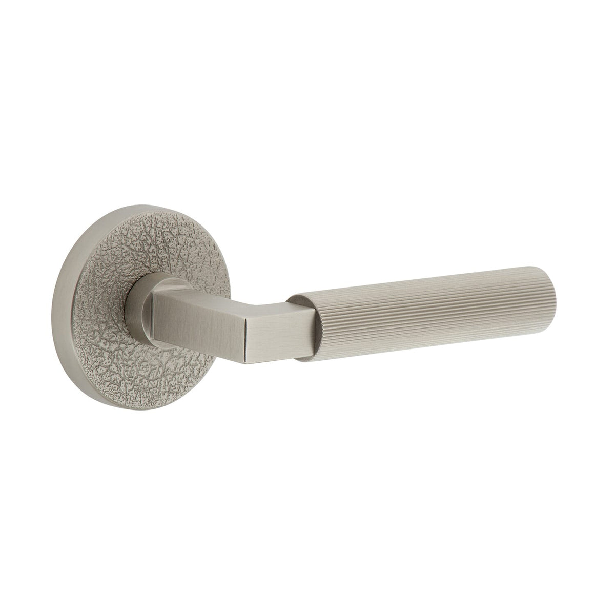 Circolo Leather Rosette with Contempo Fluted Lever in Satin Nickel