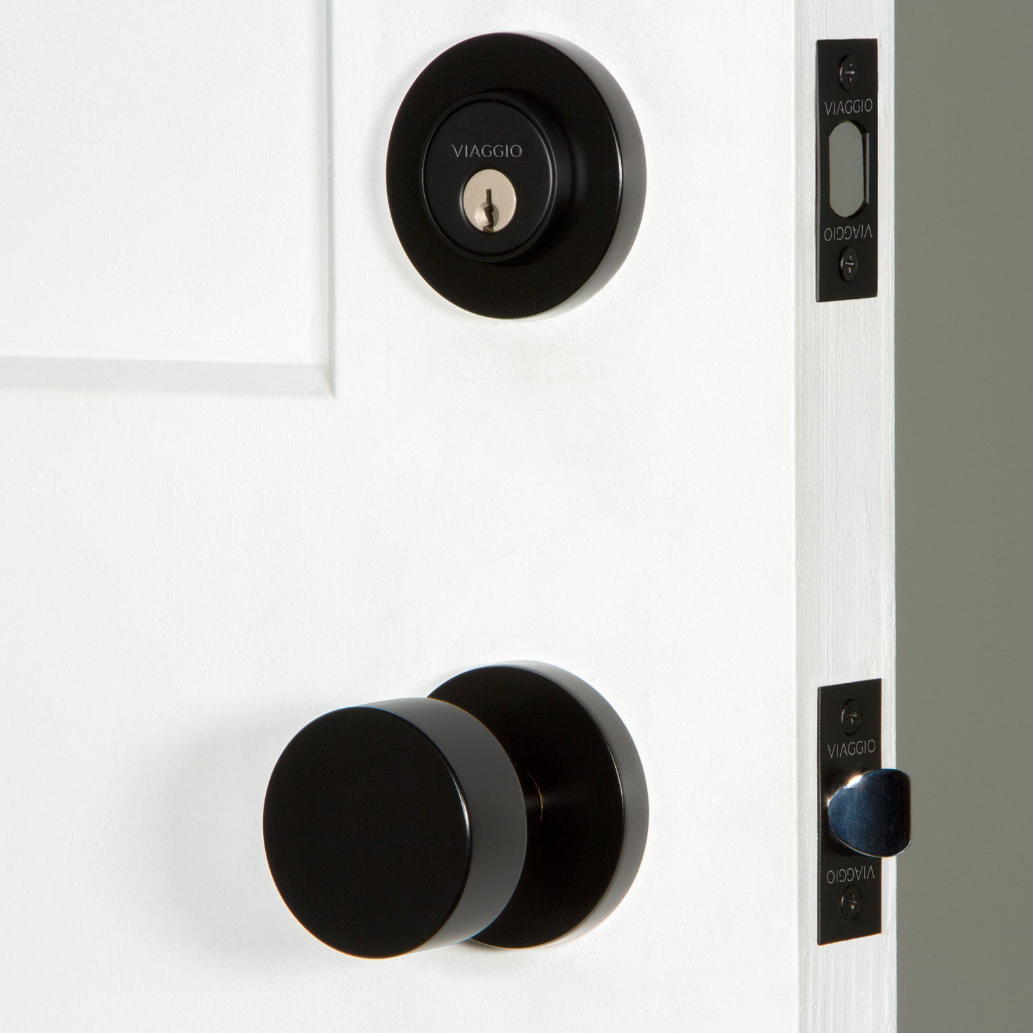 Circolo Rosette Entry Set with Circolo Knob in Satin Black