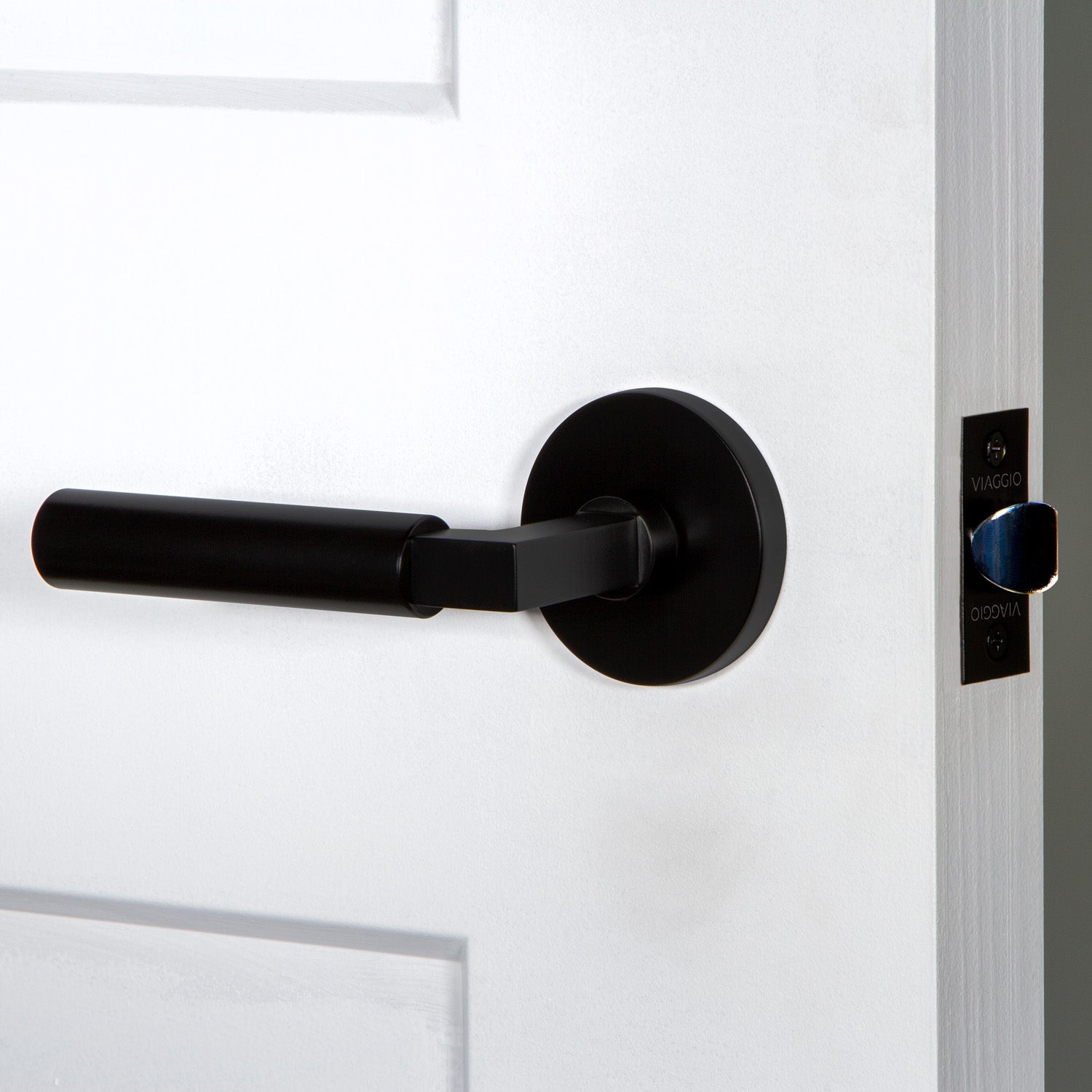 Circolo Rosette with Contempo Lever in Satin Black