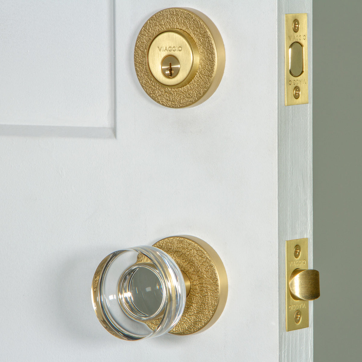 Circolo Leather Rosette Entry Set with Circolo Crystal Knob in Satin Brass