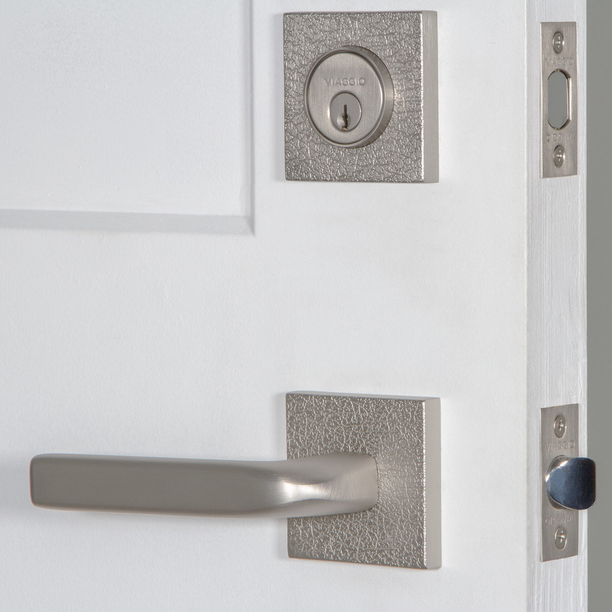Quadrato Leather Rosette Entry Set with Bella Lever in Satin Nickel