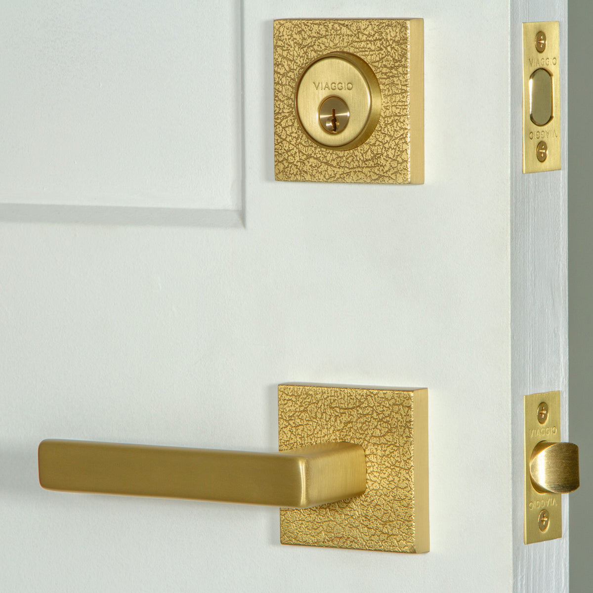 Quadrato Leather Rosette Entry Set with Lusso Lever in Satin Brass
