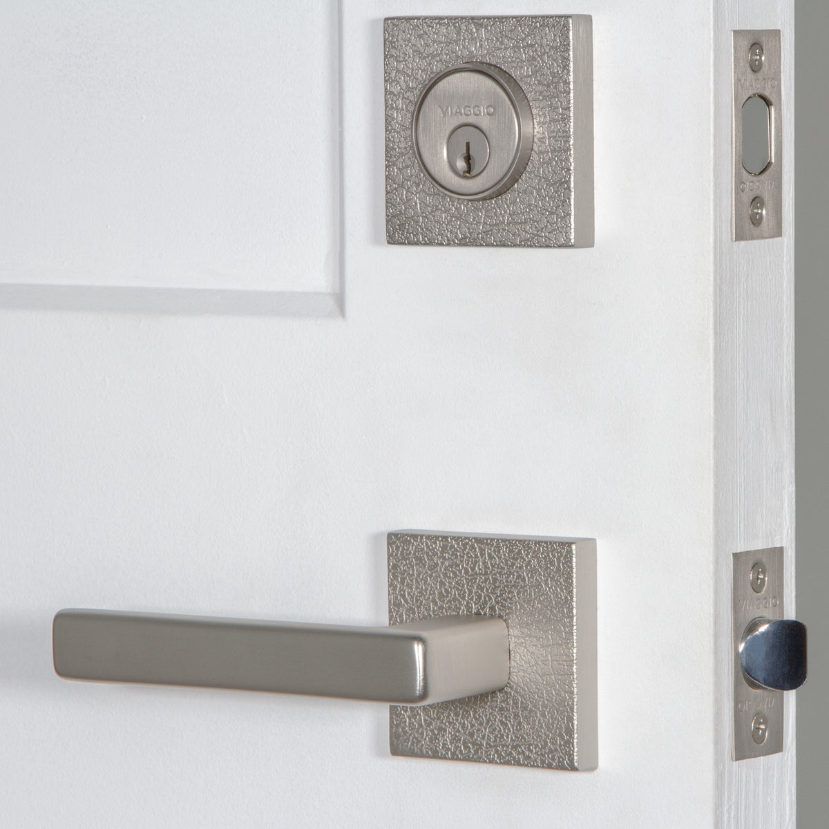 Quadrato Leather Rosette Entry Set with Lusso Lever in Satin Nickel